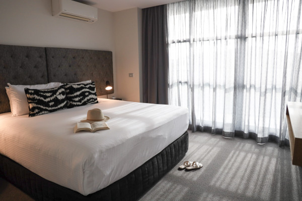 Luxurious Avenue Hotel Room